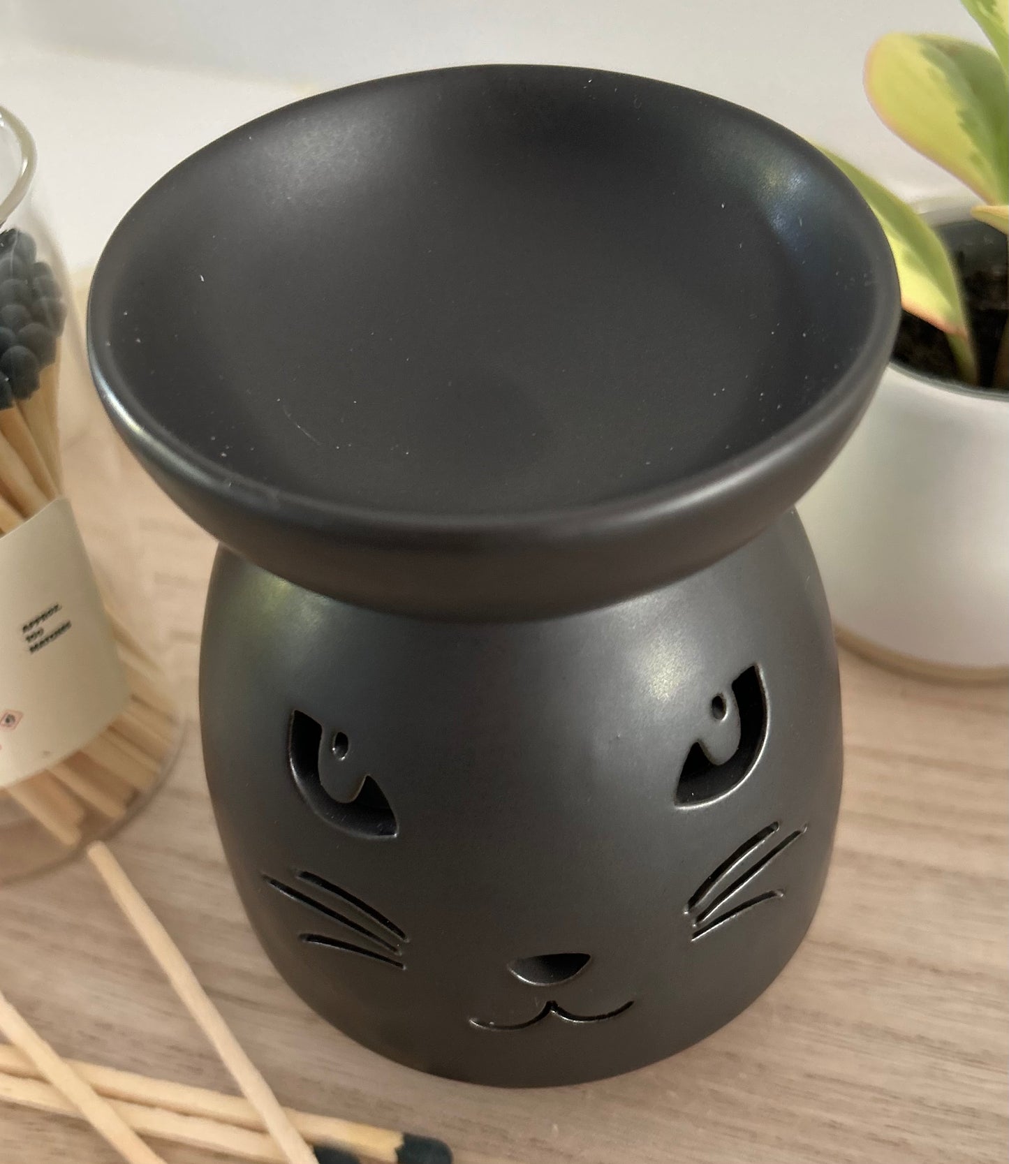 Black Cat Oil Burner/Wax Warmer