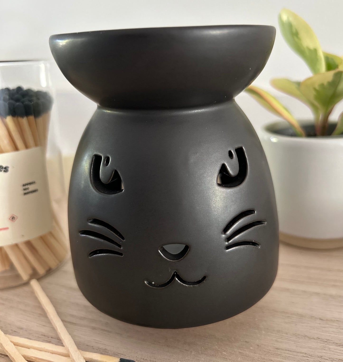Black Cat Oil Burner/Wax Warmer