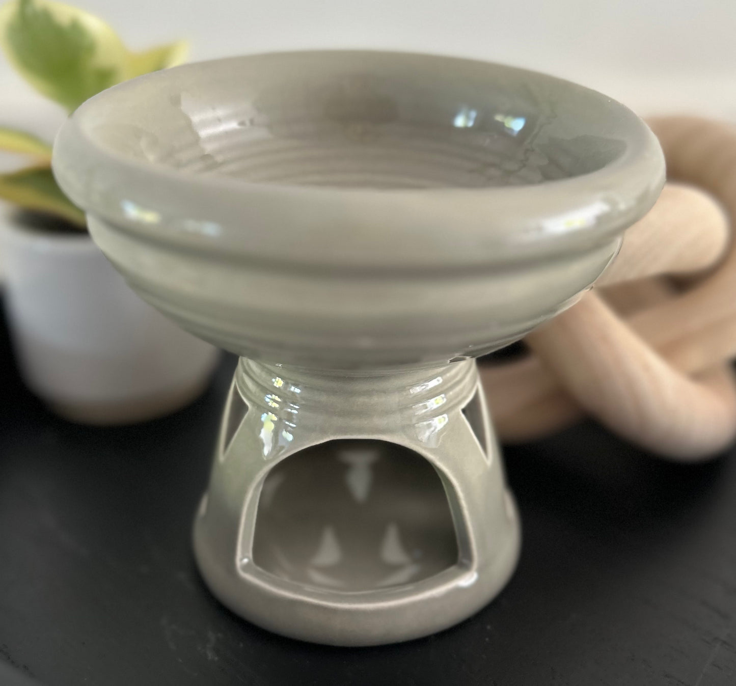 Deep Bowl Oil Burner/Wax Warmer in White or Grey